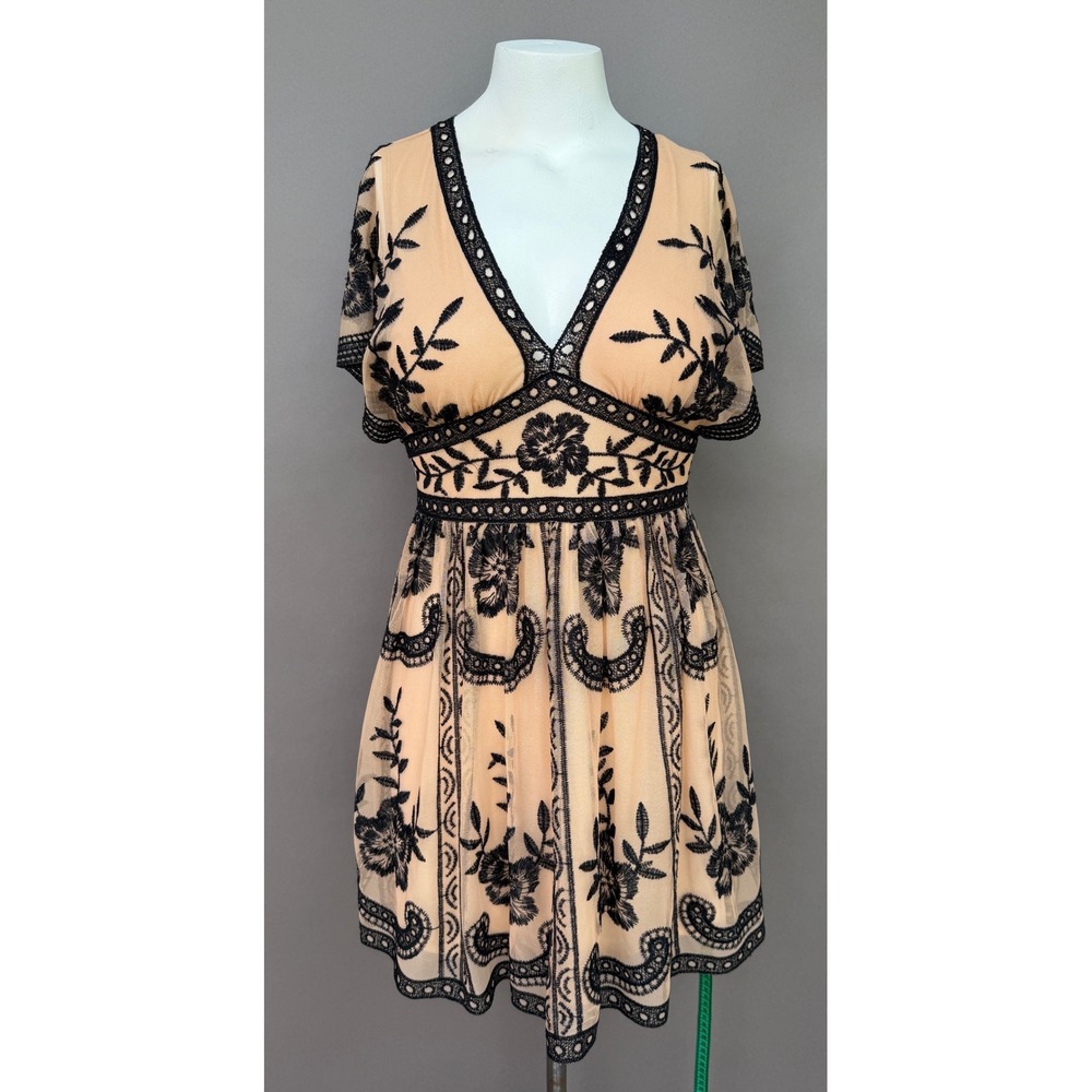 Altar'd State Dress M Beige Black Floral Embroidered Lace Trim Boho Romantic